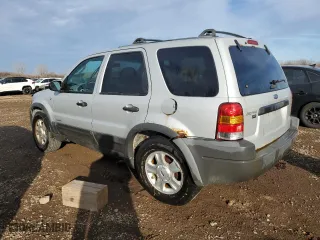 2002 Ford Escape Limited with VIN 1FMCU04172KB15489, listed as a Copart auction lot 83844824 with 286,595 mi miles and Salvage Title. Bid and sale history available at carsss.com. Image 2.