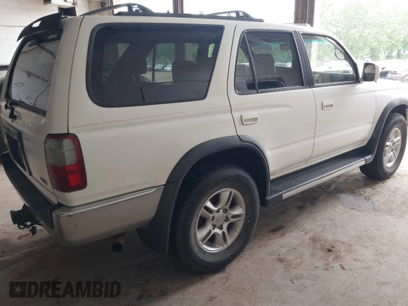 1996 Toyota 4Runner SR5 z VIN JT3GN86R0T0010928, wystawiony jako IAAI lot #42494062 z przebiegiem 219 451 mil mil oraz . Historia ofert i sprzedaży dostępna na DreamBid. Obrazek 4.