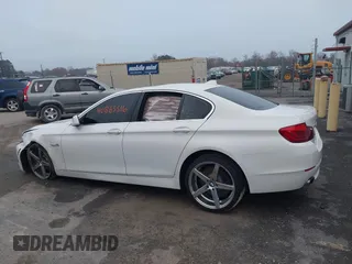 2013 BMW 5 Series 528i xDrive with VIN WBAXH5C59DD108639, listed as a IAAI auction lot 40865516 with 1 mi miles. Bid and sale history available at carsss.com. Image 14.