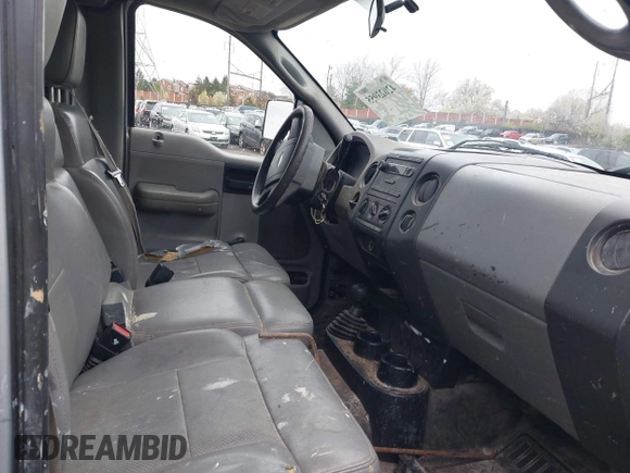 2006 Ford F-150 XL with VIN 1FTRF14W26NB02079, listed as a IAAI auction lot 42023955 with 238,047 mi miles. Bid and sale history available at carsss.com. Image 5.