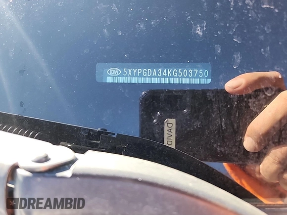 2019 Kia Sorento LX with VIN 5XYPGDA34KG503750, listed as a IAAI auction lot 42143685 with 112,915 mi miles. Bid and sale history available at carsss.com. Image 1.