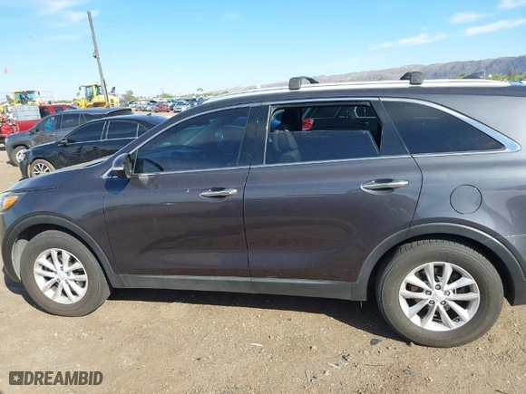 2016 Kia Sorento LX with VIN 5XYPG4A33GG021889, listed as a IAAI auction lot 42088898 with 171,491 mi miles. Bid and sale history available at carsss.com. Image 14.