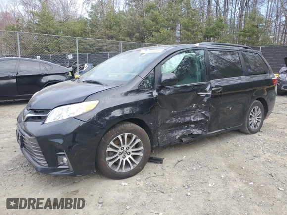 2018 Toyota Sienna XLE Auto Access Seat with VIN 5TDYZ3DC3JS934053, listed as a Copart auction lot 49900085 with 153,121 mi miles and Salvage title. Bid and sale history available at DreamBid. Image 1.