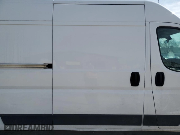 2019 Ram ProMaster Cargo with VIN 3C6URVHG7KE564848, listed as a Copart auction lot 47746845 with 123,181 mi miles and Clean Title. Bid and sale history available at DreamBid. Image 10.