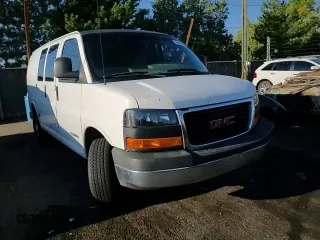 2003 GMC Savana Cargo Van with VIN 1GTGG25U031121692, listed as a Copart auction lot 70495844 with 57,614 mi miles and Salvage Title. Bid and sale history available at carsss.com. Image 12.