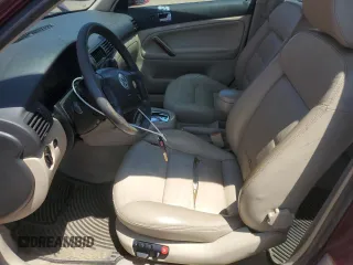 2000 Volkswagen Passat with VIN WVWPD23B9YP211602, listed as a Copart auction lot 61509955 with 121,435 mi miles and Clean title. Bid and sale history available at DreamBid. Image 7.