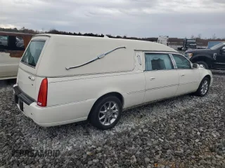 2011 Cadillac DTS Professional Limousine z VIN 1GE7K9C63BU600284, wystawiony jako Copart lot #82750934 z przebiegiem 42 494 mil mil oraz Tytuł czysty. Historia ofert i sprzedaży dostępna na DreamBid. Obrazek 3.