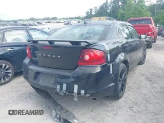 2014 Dodge Avenger SE z VIN 1C3CDZAG9EN104275, wystawiony jako IAAI lot #42311309 z przebiegiem 245 938 mil mil oraz . Historia ofert i sprzedaży dostępna na DreamBid. Obrazek 4.