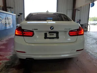 2015 BMW 3 Series 328i xDrive z VIN WBA3B5C5XFP653959, wystawiony jako Copart lot #61956095 z przebiegiem 97 599 mil mil oraz Szkoda całkowita • Salvage title. Historia ofert i sprzedaży dostępna na DreamBid. Obrazek 6.