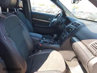 2018 Ford Explorer XLT with VIN 1FM5K8D85JGA29979, listed as a IAAI auction lot 41812592 with 79,845 mi miles. Bid and sale history available at carsss.com. Image 5.