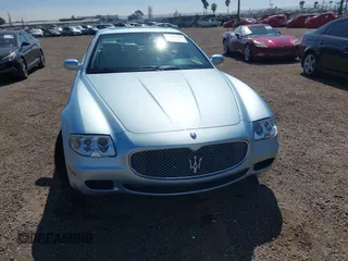 2007 Maserati Quattroporte with VIN ZAMFE39A670030778, listed as a IAAI auction lot 41670238 with 89,404 mi miles. Bid and sale history available at carsss.com. Image 12.