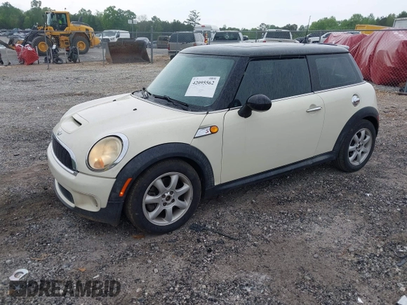 2007 MINI Hardtop S with VIN WMWMF73557TL91653, listed as a IAAI auction lot 42095562 with 113,860 mi miles and . Bid and sale history available at DreamBid. Image 2.