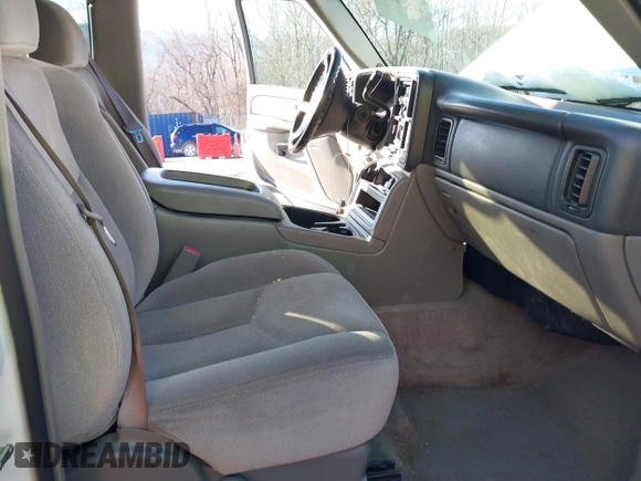2006 GMC Yukon SLT with VIN 1GKEK13T36R120153, listed as a IAAI auction lot 41592067 with 197,315 mi miles. Bid and sale history available at carsss.com. Image 5.