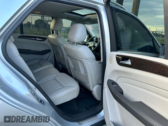 2014 Mercedes-Benz M 350 with VIN 4JGDA5JB3EA372327, listed as a Copart auction lot 63948025 with 71,418 mi miles and Clean title. Bid and sale history available at DreamBid. Image 6.