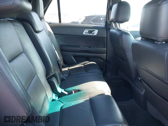 2014 Ford Explorer XLT with VIN 1FM5K7D80EGB36115, listed as a IAAI auction lot 41676275 with 124,134 mi miles. Bid and sale history available at carsss.com. Image 8.