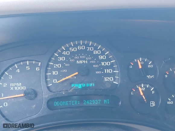 2005 Chevrolet Tahoe LS with VIN 1GNEK13T75J126912, listed as a IAAI auction lot 41370116 with 242,937 mi miles. Bid and sale history available at carsss.com. Image 7.