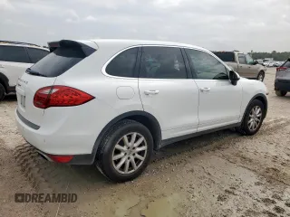 2014 Porsche Cayenne with VIN WP1AA2A28ELA04055, listed as a Copart auction lot 64101735 with 113,885 mi miles and Clean title. Bid and sale history available at DreamBid. Image 3.