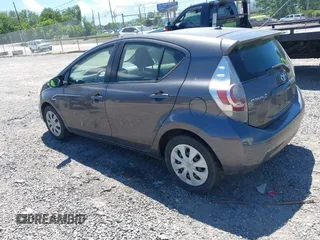 2012 Toyota Prius One z VIN JTDKDTB38C1013132, wystawiony jako IAAI lot #42345947 z przebiegiem 257 153 mil mil oraz . Historia ofert i sprzedaży dostępna na DreamBid. Obrazek 3.