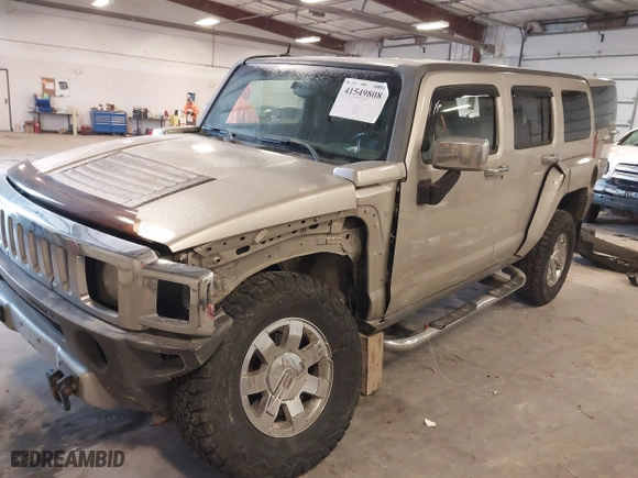 2008 Hummer H3 SUV with VIN 5GTEN13E388134981, listed as a IAAI auction lot 41549808 with 144,369 mi miles. Bid and sale history available at carsss.com. Image 17.