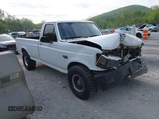 1995 Ford F-150 z VIN 1FTDF15Y2SNA03900, wystawiony jako IAAI lot #42128479 z przebiegiem 262 871 mil mil oraz . Historia ofert i sprzedaży dostępna na DreamBid. Obrazek 1.