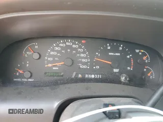2004 Ford Excursion Special Serv z VIN 1FMSU41P04EB42532, wystawiony jako Copart lot #63594815 z przebiegiem 209 937 mil mil oraz Czysty tytuł • Clean title. Historia ofert i sprzedaży dostępna na DreamBid. Obrazek 9.
