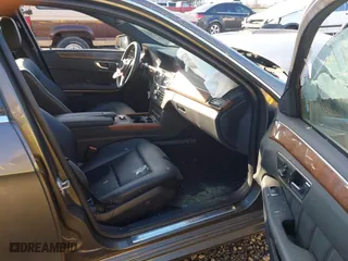 2013 Mercedes-Benz E-Class E 350 Luxury with VIN WDDHF8JB5DA761838, listed as a IAAI auction lot 41378582 with 1 mi miles. Bid and sale history available at carsss.com. Image 5.