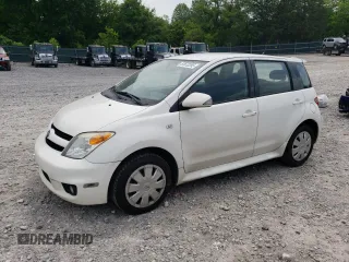 2006 Scion xA z VIN JTKKT624060141526, wystawiony jako Copart lot #57672265 z przebiegiem 212 884 mil mil oraz Tytuł czysty. Historia ofert i sprzedaży dostępna na DreamBid. Obrazek 1.