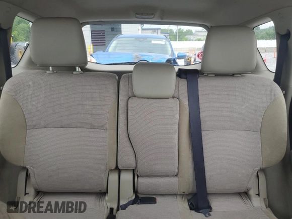 2011 Mitsubishi Outlander SE z VIN JA4AS3AW6BU007141, wystawiony jako Copart lot #60045045 z przebiegiem 180 020 mil mil oraz Czysty tytuł • Clean title. Historia ofert i sprzedaży dostępna na DreamBid. Obrazek 10.