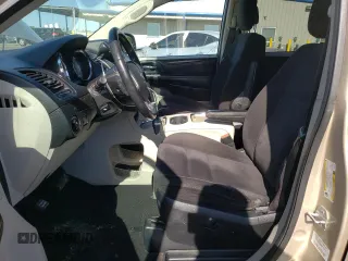 2014 Dodge Grand Caravan SXT z VIN 2C4RDGCG6ER427418, wystawiony jako Copart lot #58804395 z przebiegiem 154 524 mil mil oraz Tytuł czysty. Historia ofert i sprzedaży dostępna na DreamBid. Obrazek 7.