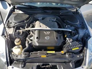 2004 Nissan 350Z Enthusiast z VIN JN1AZ36A54T015600, wystawiony jako Copart lot #53322995 z przebiegiem 114 850 mil mil oraz Czysty tytuł • Clean title. Historia ofert i sprzedaży dostępna na DreamBid. Obrazek 11.