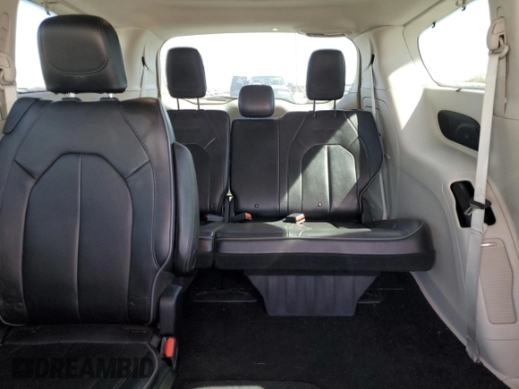 2017 Chrysler Pacifica Limited with VIN 2C4RC1GG2HR804955, listed as a Copart auction lot 74741074 with 117,936 mi miles and Salvage title. Bid and sale history available at DreamBid. Image 10.