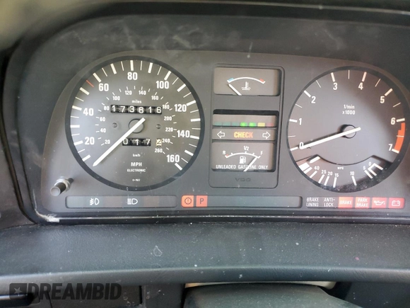 1988 BMW 5 Series 535i with VIN WBADC8406J3262135, listed as a Copart auction lot 86652394 with 173,616 mi miles and Salvage Title. Bid and sale history available at carsss.com. Image 9.
