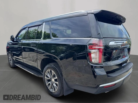 2022 Chevrolet Suburban LT z VIN 1GNSKCKD8NR10297, wystawiony jako Copart lot #57376745 z przebiegiem 195 782 mil mil oraz Czysty tytuł • Clean title. Historia ofert i sprzedaży dostępna na DreamBid. Obrazek 3.