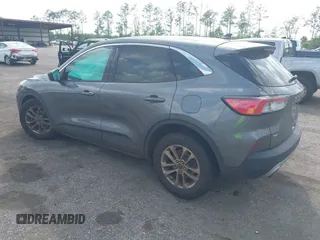 2022 Ford Escape SE z VIN 1FMCU0G61NUA48338, wystawiony jako IAAI lot #41941777 z przebiegiem 67 610 mil mil oraz . Historia ofert i sprzedaży dostępna na DreamBid. Obrazek 3.