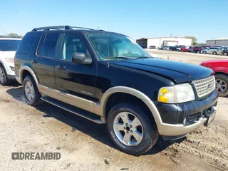 2005 Ford Explorer Eddie Bauer z VIN 1FMZU74W55UA67627, wystawiony jako IAAI lot #41853924 z przebiegiem 193 619 mil mil oraz . Historia ofert i sprzedaży dostępna na DreamBid. Obrazek 1.