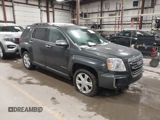 2017 GMC Terrain SLT with VIN 2GKFLUE38H6333212, listed as a IAAI auction lot 41843319 with 33,069 mi miles. Bid and sale history available at carsss.com. Image 1.