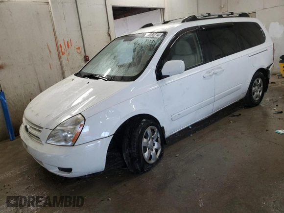 2008 Kia Sedona EX with VIN KNDMB233986237852, listed as a Copart auction lot 84666214 with 154,973 mi miles and Salvage Title. Bid and sale history available at carsss.com. Image 1.