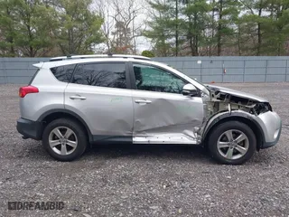 2015 Toyota RAV4 XLE with VIN 2T3RFREV9FW332635, listed as a IAAI auction lot 41899021 with 171,144 mi miles. Bid and sale history available at carsss.com. Image 13.