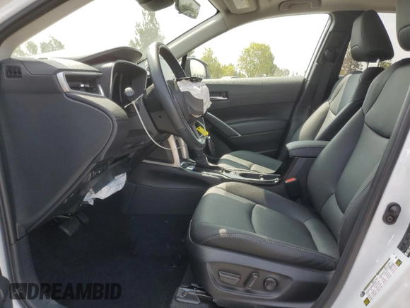 2024 Toyota Corolla Cross XLE with VIN 7MUDAABG4RV105641, listed as a Copart auction lot 58950855 with 5,805 mi miles and Salvage title. Bid and sale history available at DreamBid. Image 7.