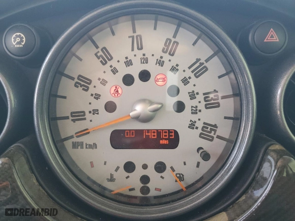 2004 MINI Cooper Hardtop S with VIN WMWRE334X4TD90182, listed as a Copart auction lot 68384144 with 148,783 mi miles and Salvage Title. Bid and sale history available at carsss.com. Image 9.