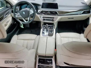 2018 BMW 7 Series 740i z VIN WBA7E2C50JG741970, wystawiony jako Copart lot #56480695 z przebiegiem 53 740 mil mil oraz Szkoda całkowita • Salvage title. Historia ofert i sprzedaży dostępna na DreamBid. Obrazek 8.