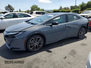 2023 Toyota Prius LE z VIN JTDADABU5P3003483, wystawiony jako Copart lot #57172555 z przebiegiem 31 984 mil mil oraz Szkoda całkowita • Salvage title. Historia ofert i sprzedaży dostępna na DreamBid. Obrazek 1.