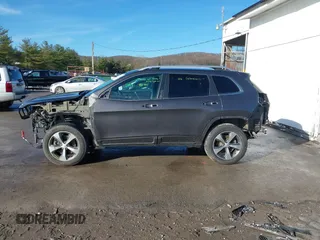 2019 Jeep Cherokee Limited z VIN 1C4PJMDX0KD125991, wystawiony jako IAAI lot #41101916 z przebiegiem 76 867 mil mil oraz . Historia ofert i sprzedaży dostępna na DreamBid. Obrazek 15.