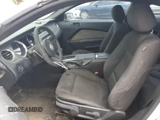 2012 Ford Mustang Premium с VIN 1ZVBP8AM6C5268706, выставлен на аукционе Copart как лот 54198285 с пробегом 234 038 миль миль и Чистый • Clean title. История ставок и продаж доступна на DreamBid. Изображение 7.