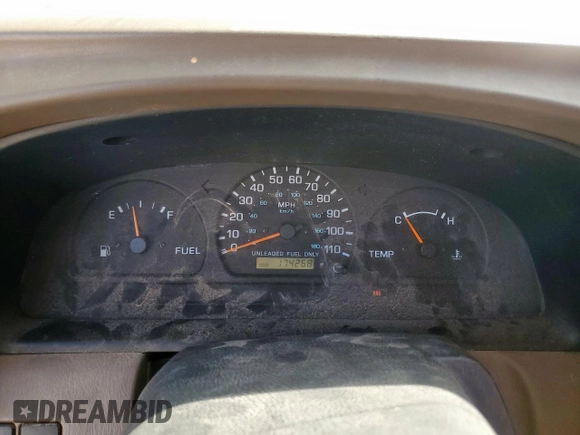 2001 Nissan Frontier XE z VIN 1N6DD21SX1C386232, wystawiony jako Copart lot #52915155 z przebiegiem 174 268 mil mil oraz Czysty tytuł • Clean title. Historia ofert i sprzedaży dostępna na DreamBid. Obrazek 9.