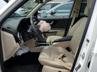 2015 Mercedes-Benz GLK 350 with VIN WDCGG8JB7FG426982, listed as a Copart auction lot 67532984 with 44,325 mi miles and Salvage Title. Bid and sale history available at DreamBid. Image 7.