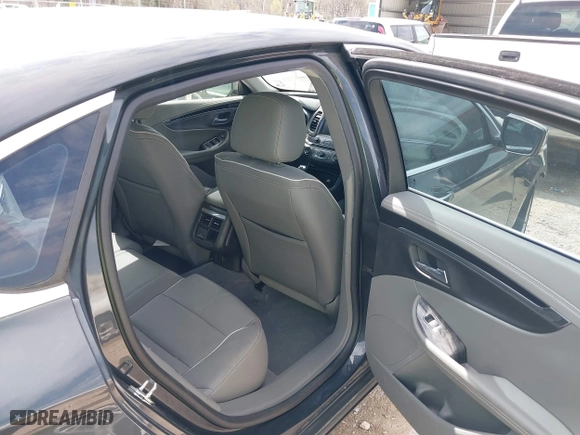 2015 Chevrolet Impala LTZ with VIN 2G1165S33F9157021, listed as a IAAI auction lot 41675310 with 193,609 mi miles. Bid and sale history available at carsss.com. Image 8.