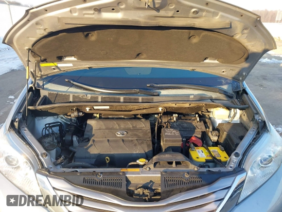 2015 Toyota Sienna Ltd with VIN 5TDDK3DC1FS094834, listed as a IAAI auction lot 41344394 with 137,146 mi miles. Bid and sale history available at carsss.com. Image 10.