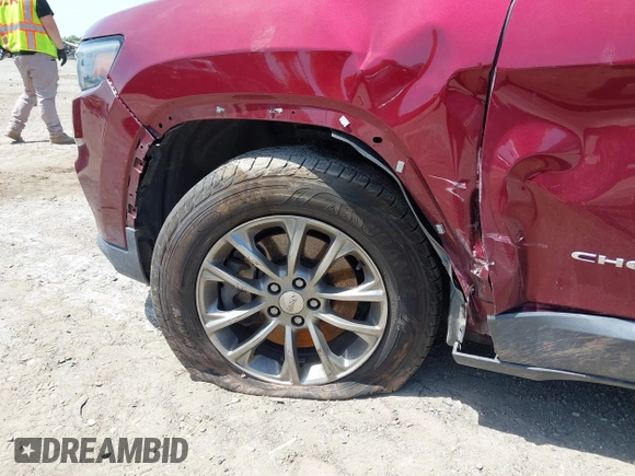 2020 Jeep Cherokee Altitude с VIN 1C4PJMLX2LD523285, выставлен на аукционе IAAI как лот 42235094 с пробегом 86 356 миль миль и . История ставок и продаж доступна на DreamBid. Изображение 18.