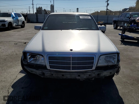 1999 Mercedes-Benz C z VIN WDBHA33G6XF789237, wystawiony jako Copart lot #74065544 z przebiegiem 198 201 mil mil oraz Szkoda całkowita • Salvage title. Historia ofert i sprzedaży dostępna na DreamBid. Obrazek 5.